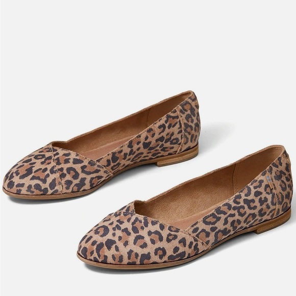TOMS Women’s Julie Desert Tan Leopard Flats Size 6 - Picture 1 of 10